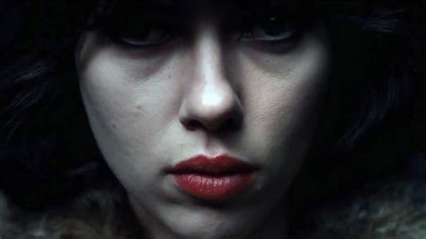 Watch the official trailer to the sci-fi/drama film 'Under The Skin' starring Scarlett Johnsson. Where they're disguising themselves as a human female, an extraterrestrial drives around...
